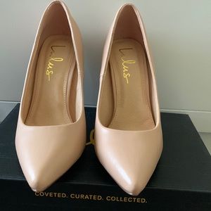 Lulus Nude Pumps Size 7